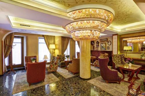 Swiss Hotel - image 2