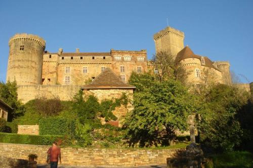 TINY HOUSE & SPA in กาเกส์