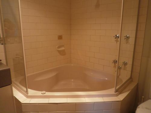 حمام, سنترال سيتي موتور إن بالارات (Central City Motor Inn Ballarat) in بالارات