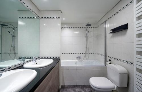 Two-Bedroom Apartment image 6