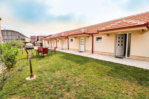 Simo apartments airport Podgorica - image 3