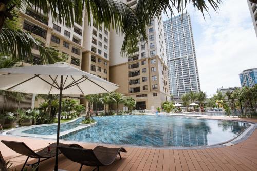 TROY HOUSE - VINHOMES DCAPITALE - 수영장