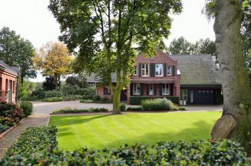 Große Ferienwohnung, auf Bauernhof mit Ponys und Pferden, ländlich und ruhig, Nähe Dümmer See in Holdorf, Deutschland