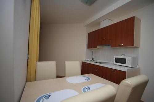 Aparthotel Natalia Podgora - image 9
