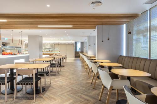 Holiday Inn Lisbon an IHG Hotel - image 11