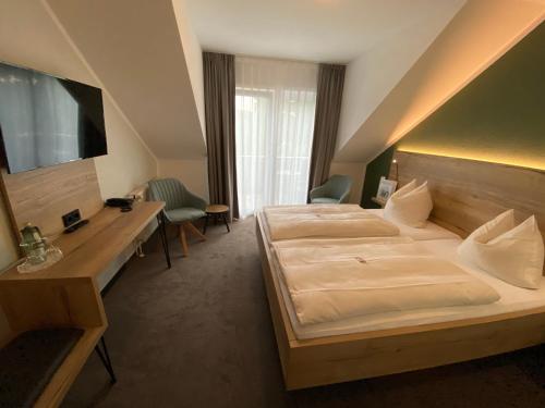 Hotel & Restaurant Kronenhof am Weser-Radweg, Oedelsheim (zdjęcie 5)
