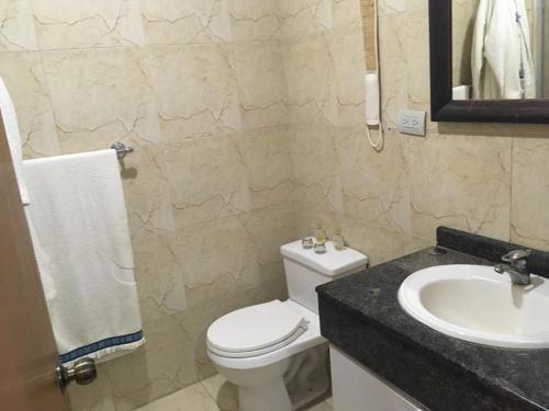 Bathroom, apartosuite in San Agustin Del Norte