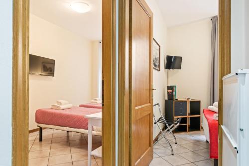 Borgo Pinti Cozy Flat - image 13