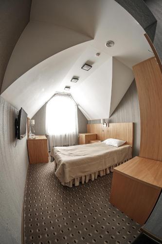 1 twin bed