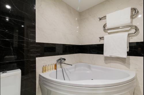 Faciliteiten, Luxury 2-bedroom Most City Area, center in Dnipro