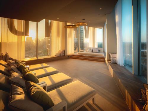 272444631 Van der Valk Hotel Amsterdam Zuidas -Rai