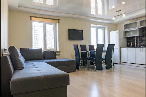 keuken, Luxury 2-bedroom Most City Area, center in Dnipro