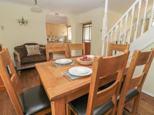 Red Squirrel Cottage 5 Biddlestone - image 5