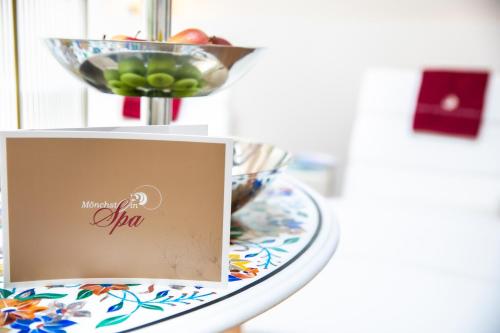 Hotel Schloss Mönchstein - image 12