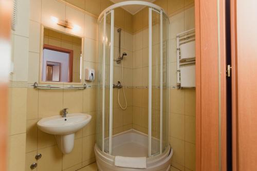 Basic Double Room