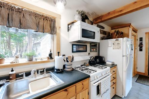 Cozy Cottage - main image