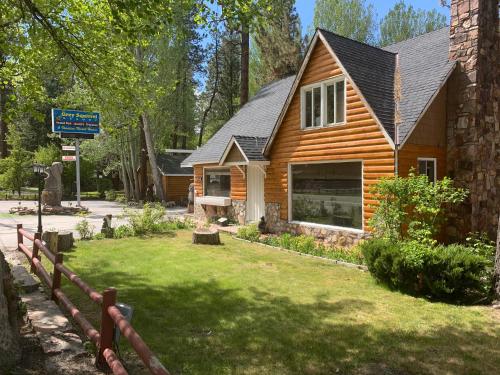 Grey Squirrel Resort 2