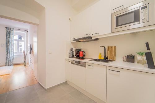 Cozy Flat next to the VIC/UNO