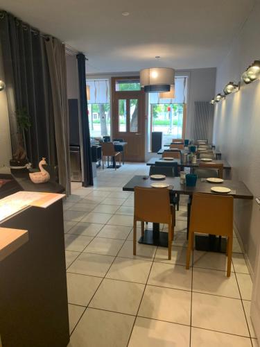 Hotel Restaurant Resslirytti - image 5