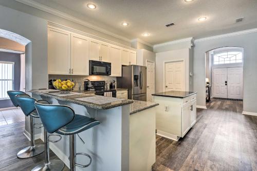 Apopka Single-Story Home with Private Lanai and Pool! in Orlando, USA