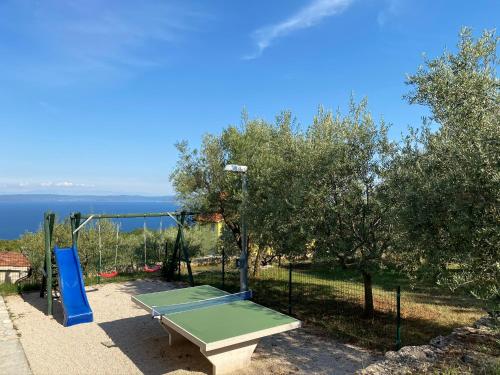 Játszótér, House Olive Bay View in Crni