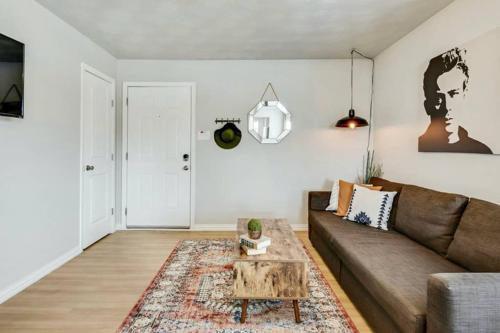 The Swank • Close to Downtown in Dallas, USA