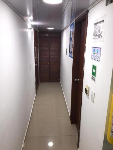 Studio Apartment image 9