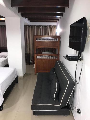 Studio Apartment image 3