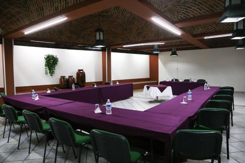 Hotel & Suites Villa del Sol, Morelia (fotografie 8)