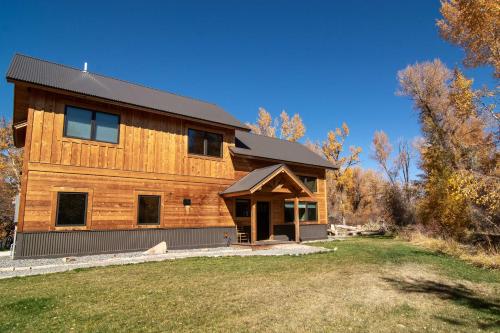 Riverfront Home with BBQ 2 Mi to Downtown Gunnison!