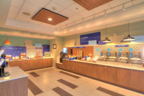 Foto - Holiday Inn Express Hotel & Suites Mobile Saraland, an IHG Hotel