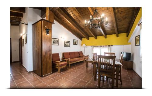 設施, Apartamentos El Pajar Alcala de la Selva in 塞爾巴阿爾卡拉