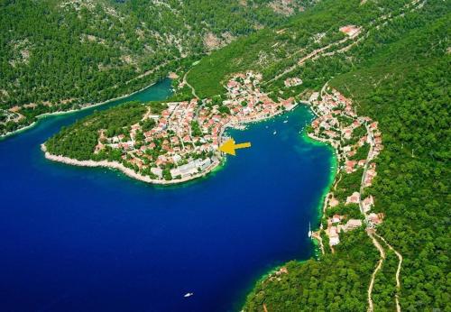  Apartments Velo - 10m from sea in Brna