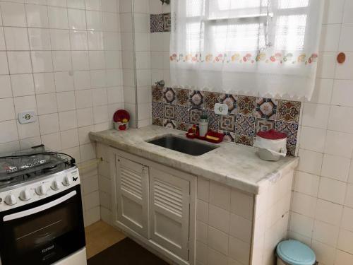 Kitchen, Apartamento PRAIA do TOMBO - Guaruja near Mesa 10 Guaruja