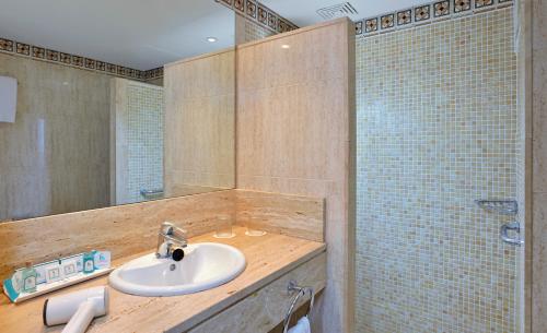 Hotel Hispania - image 14