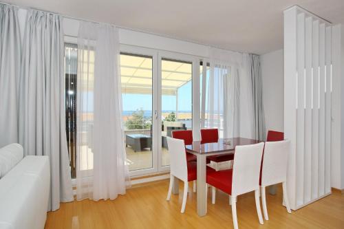 Sunnyside Apartments Petrcane