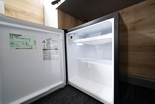 Single Room - Non-Smoking image 3