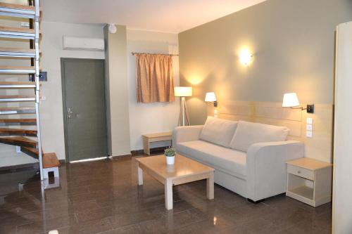 MASSOURI BEACH HOTEL - image 9