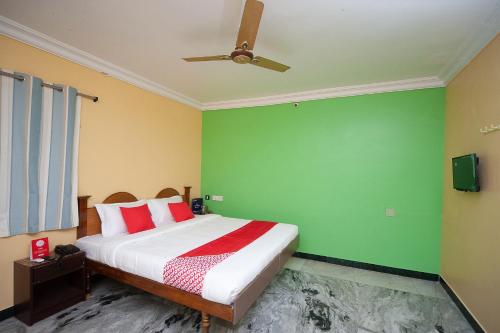 . OYO Sruthi Residency