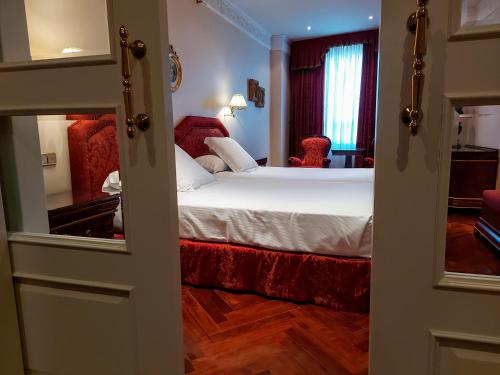 Hotel Alameda Palace