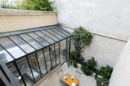 Sumptuous house with patio - main image