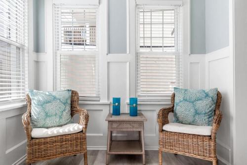 Beach Block-Ocean Views from Balconies-Parking Unit 2 in Ventnor City, USA