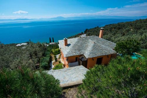 Great Pelion Villa Villa 2 Cypresses 4 bedrooms Private Pool Aghios Georgios gîte à louer Agia Kyriaki