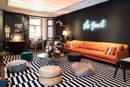 Bar/lounge, The Yard Hostel near Kallio Church