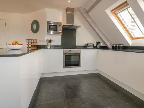 Apartment 4 - image 12