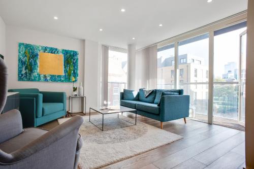 Stylish Old Street Apartment, , London