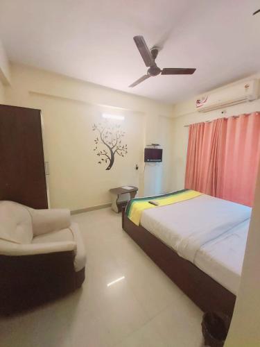 Coronet Luxurious Apartment photo 3