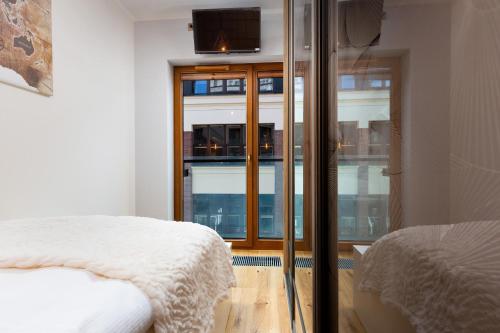 Apartments Warsaw Pawia by Renters - image 13