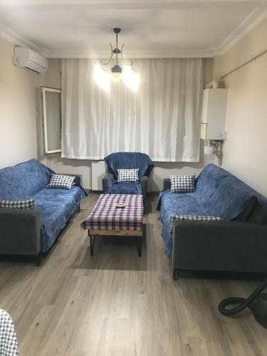 Hakan’s apartment, Istanbul