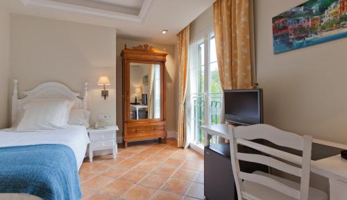 Hotel MR Les Rotes - image 4